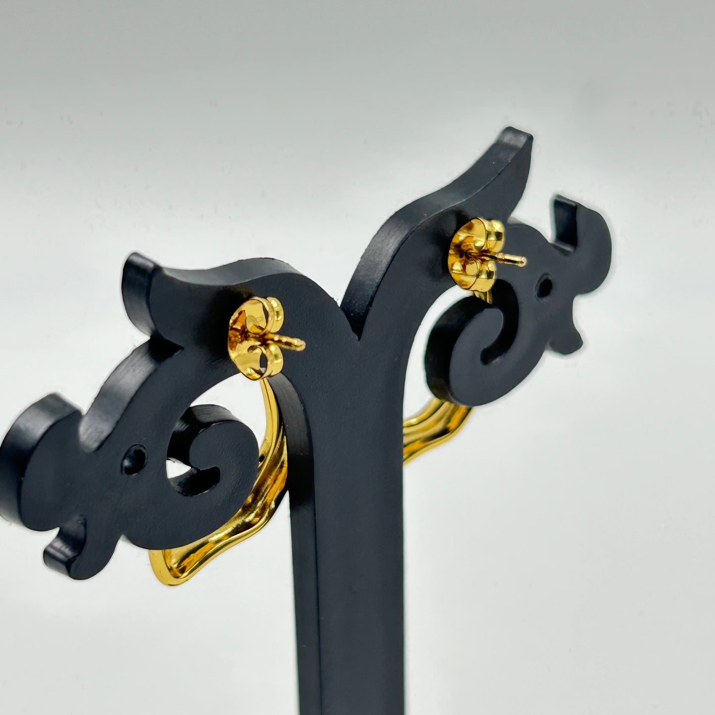 Women's Minimal Hoop Earrings 18K Yellow Gold Plated