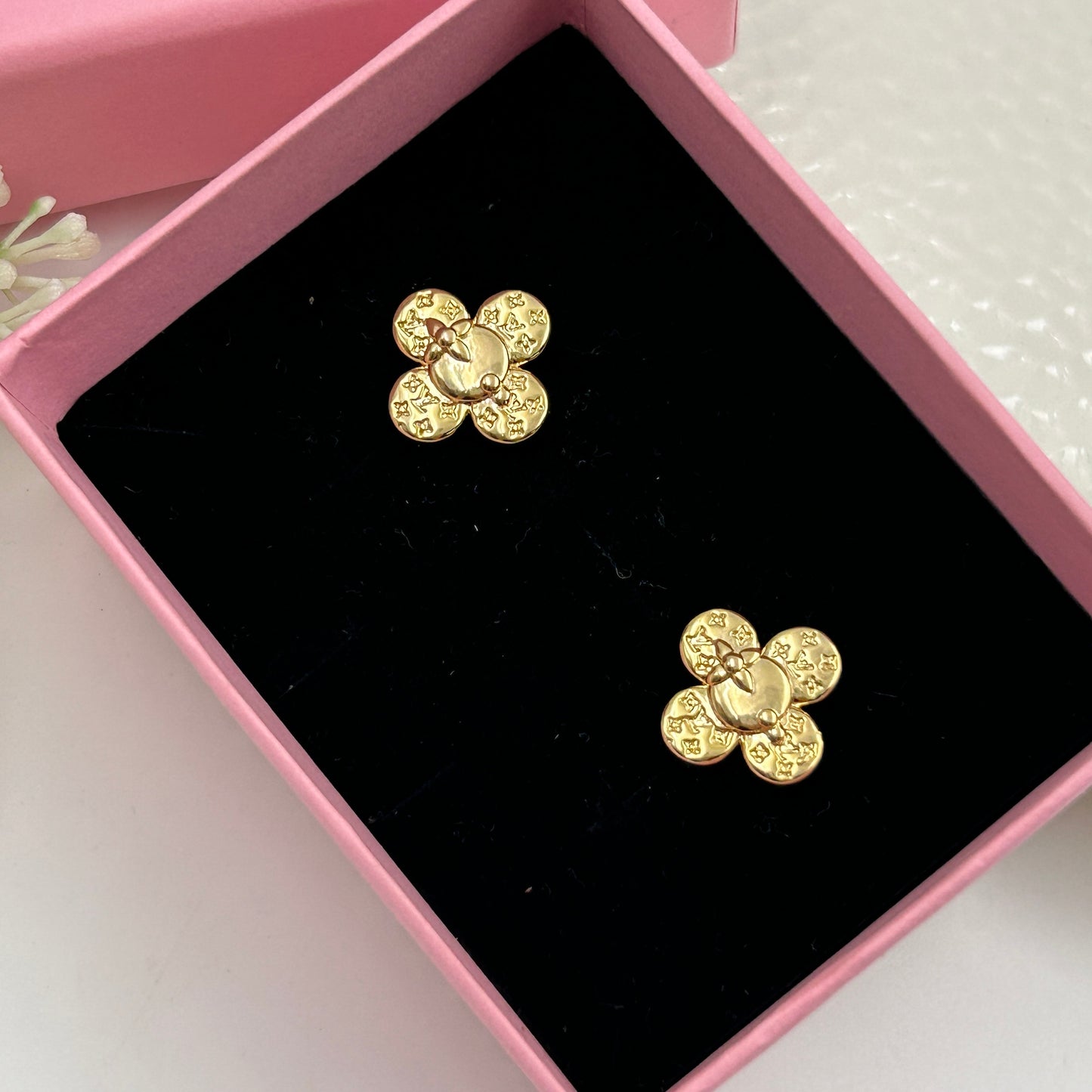Minimal Flower Earrings 18K Yellow Gold Plated