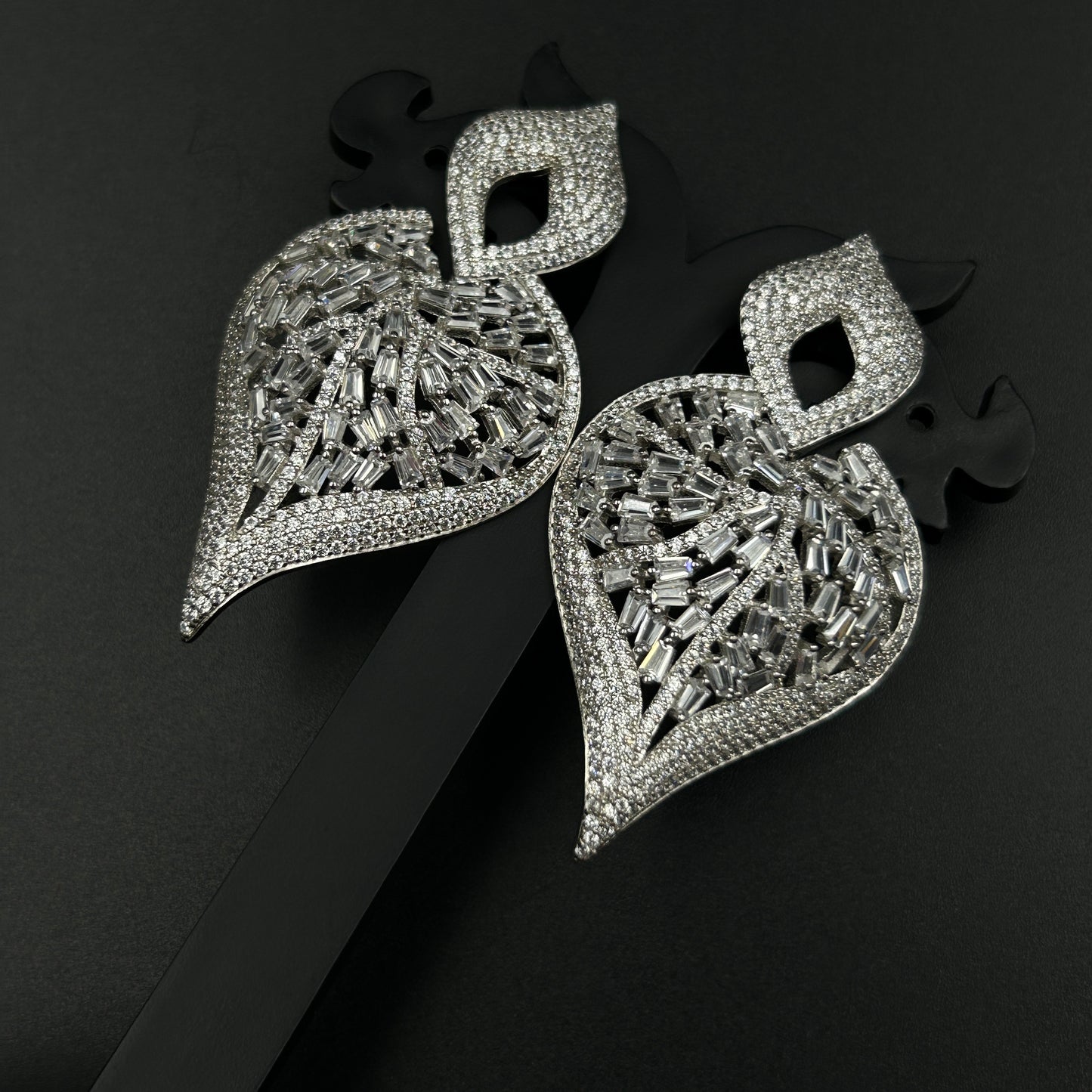 The Leaf Earring - Silver Zircon Earring