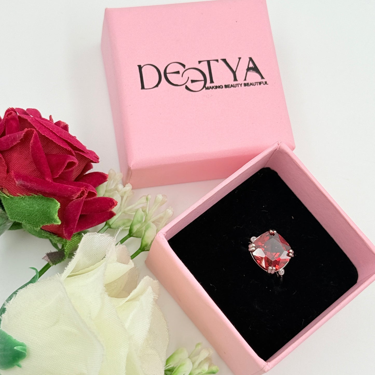 Women’s Cushion Cut Ring 18k Gold Plated