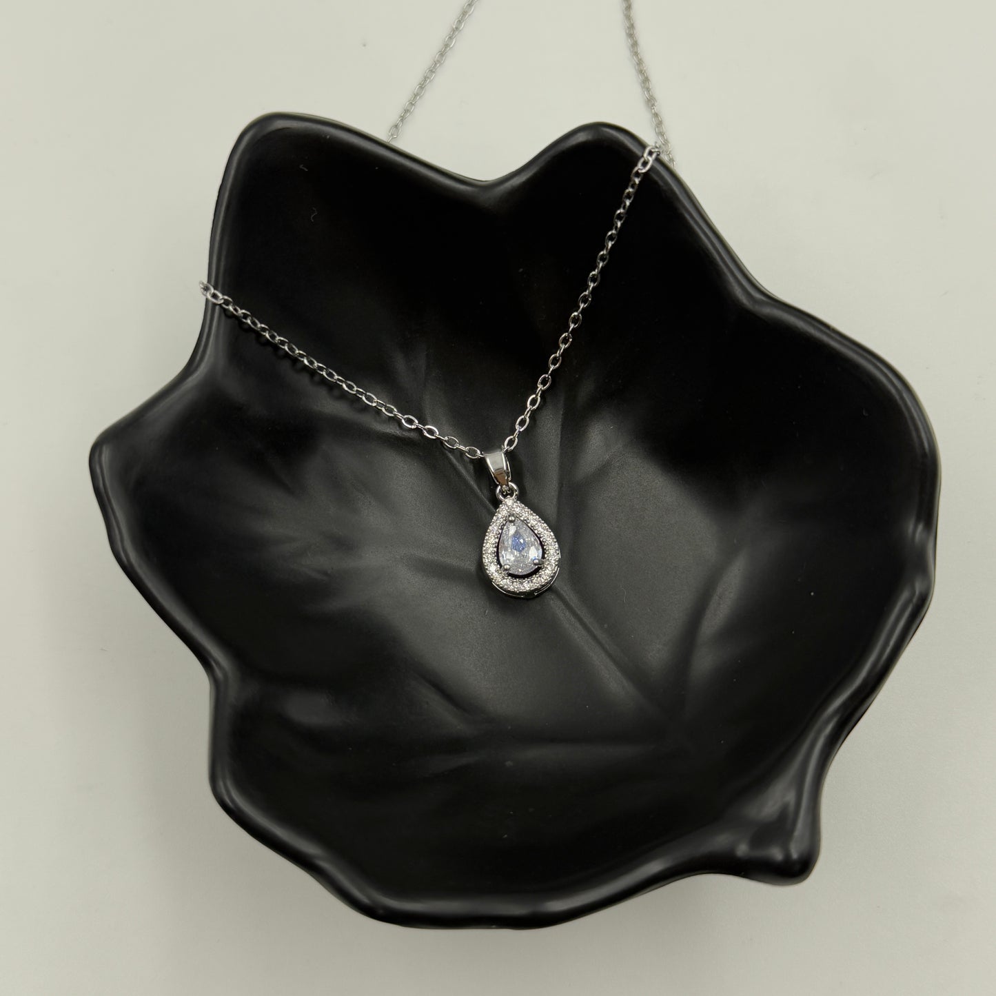 18k Gold Plated Women's Minimal Pendant Pear