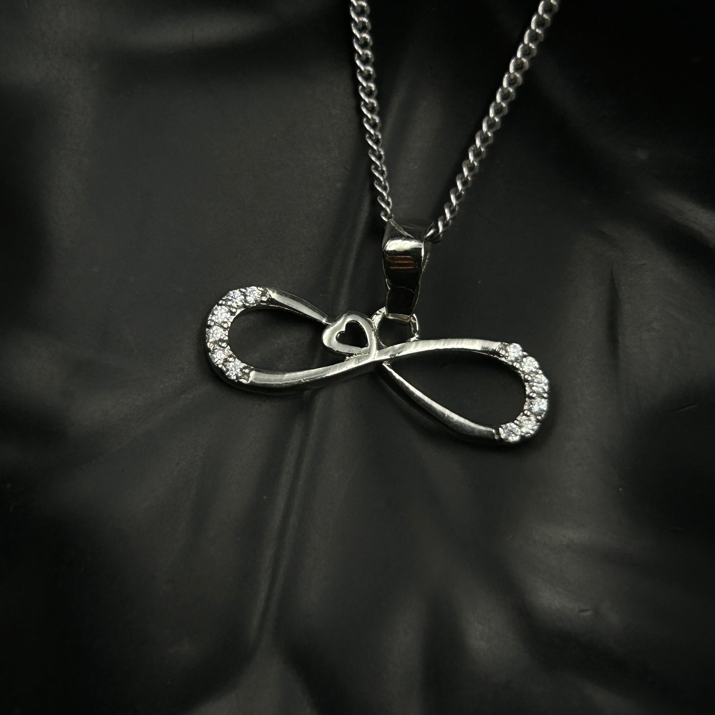Women's Silver Infinity Pendant (8)