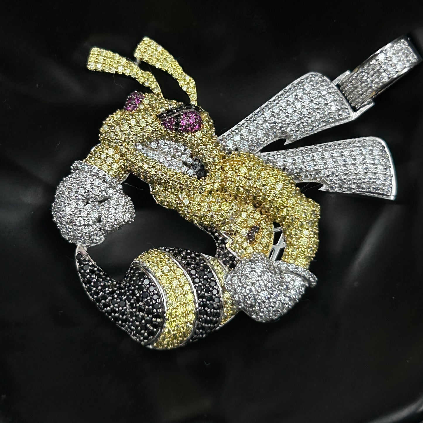 ANGRY BEE Silver Pendant - Icedout Jewellery