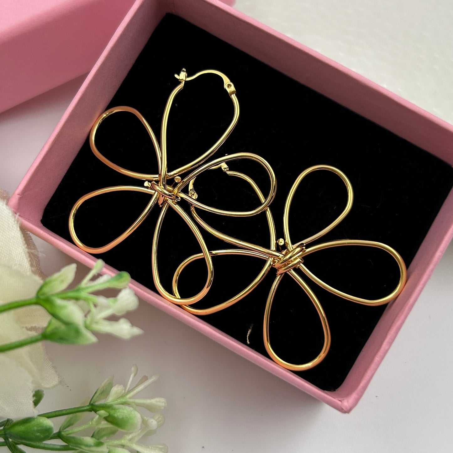 BIG FLOWER HOOP EARRING 18K White Gold Plated