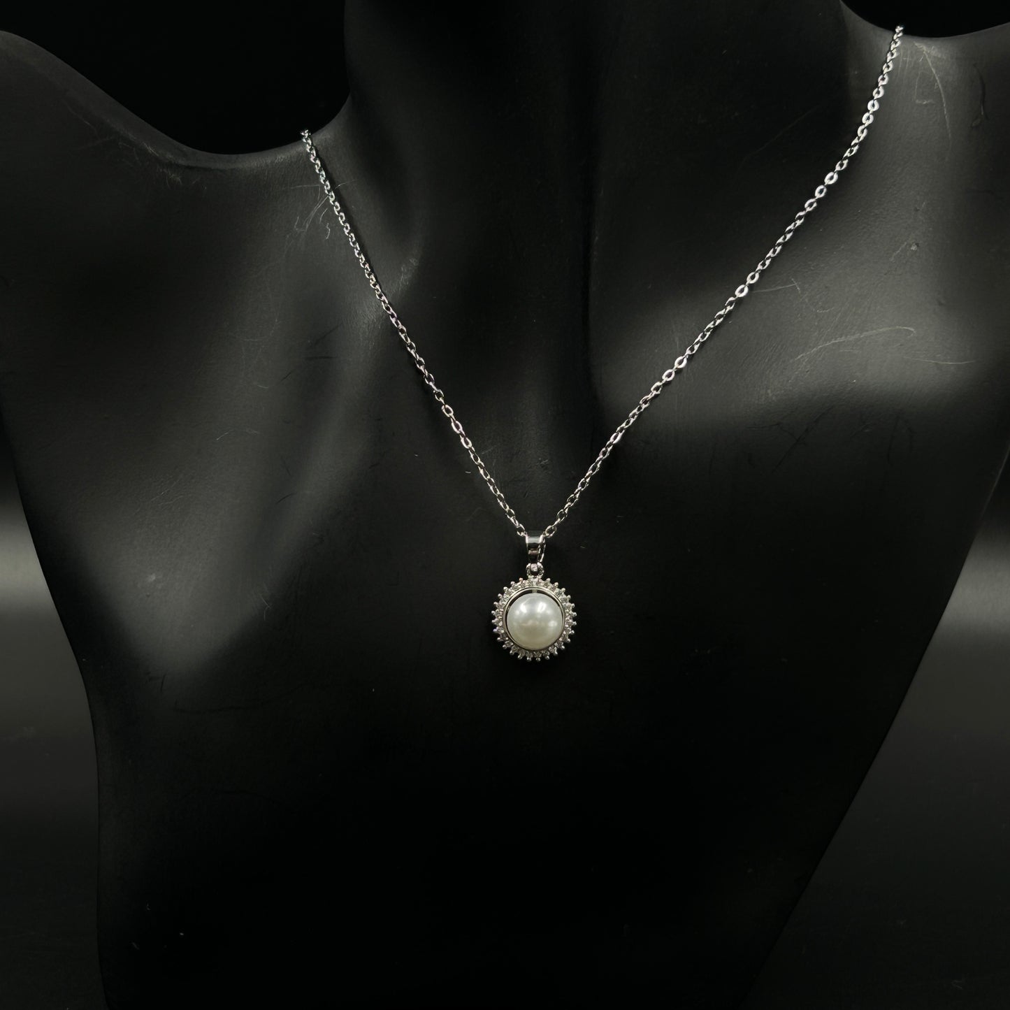18k Gold Plated Women's Minimal Pearl Pendant