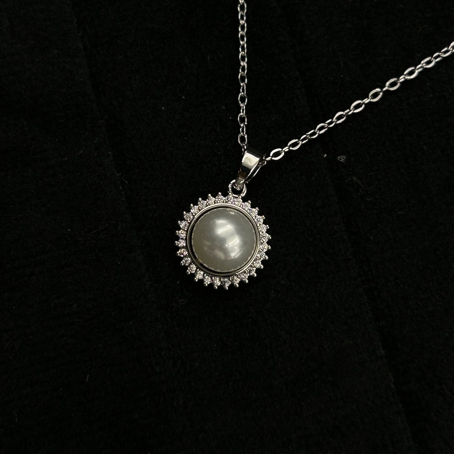 18k Gold Plated Women's Minimal Pearl Pendant