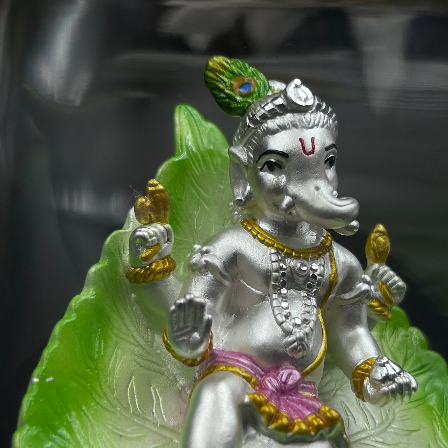 Leaf Ganesh Pure 999 Silver Murti