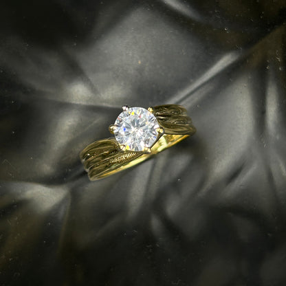 Women's Yellow Gold Diamond Ring