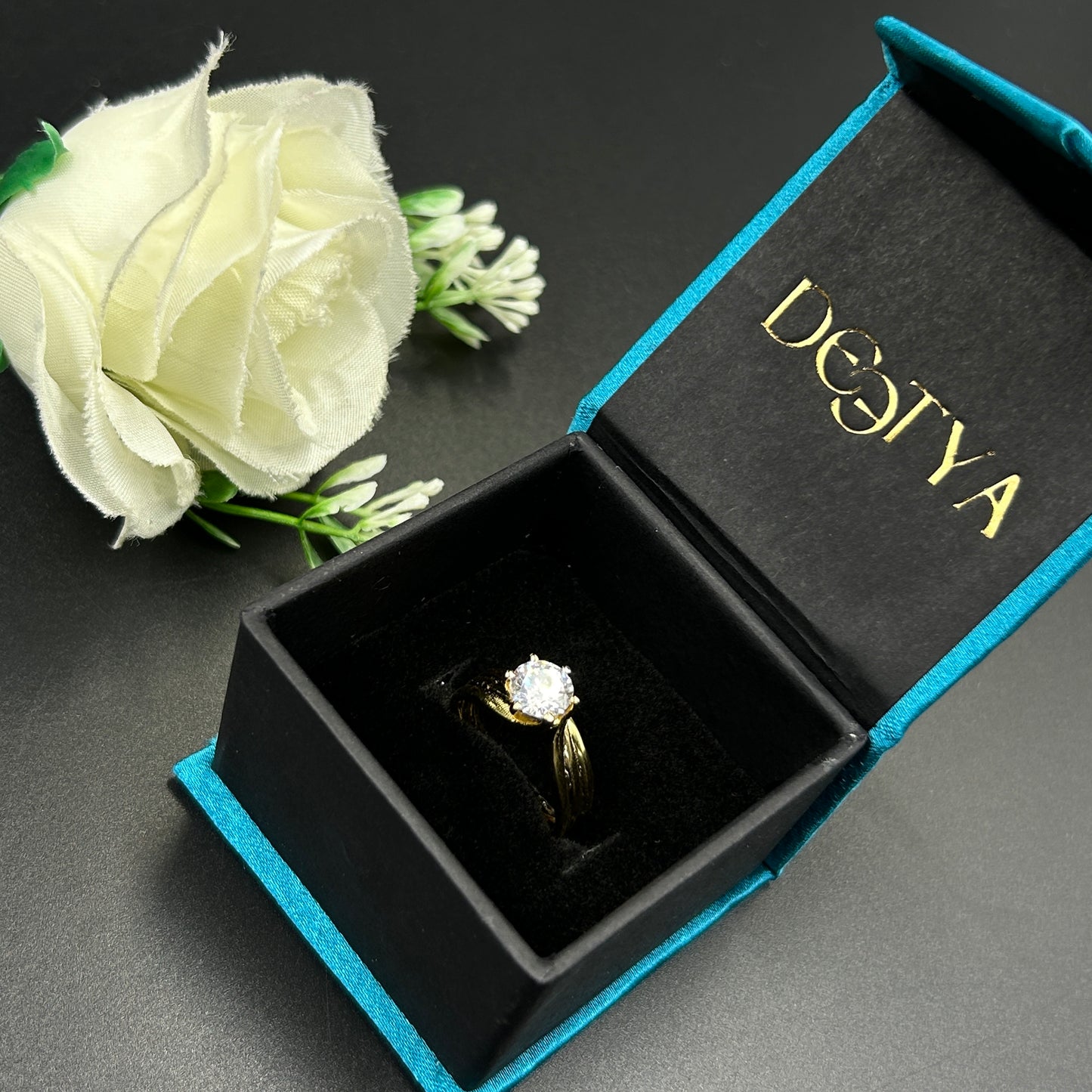 Women's Yellow Gold Diamond Ring