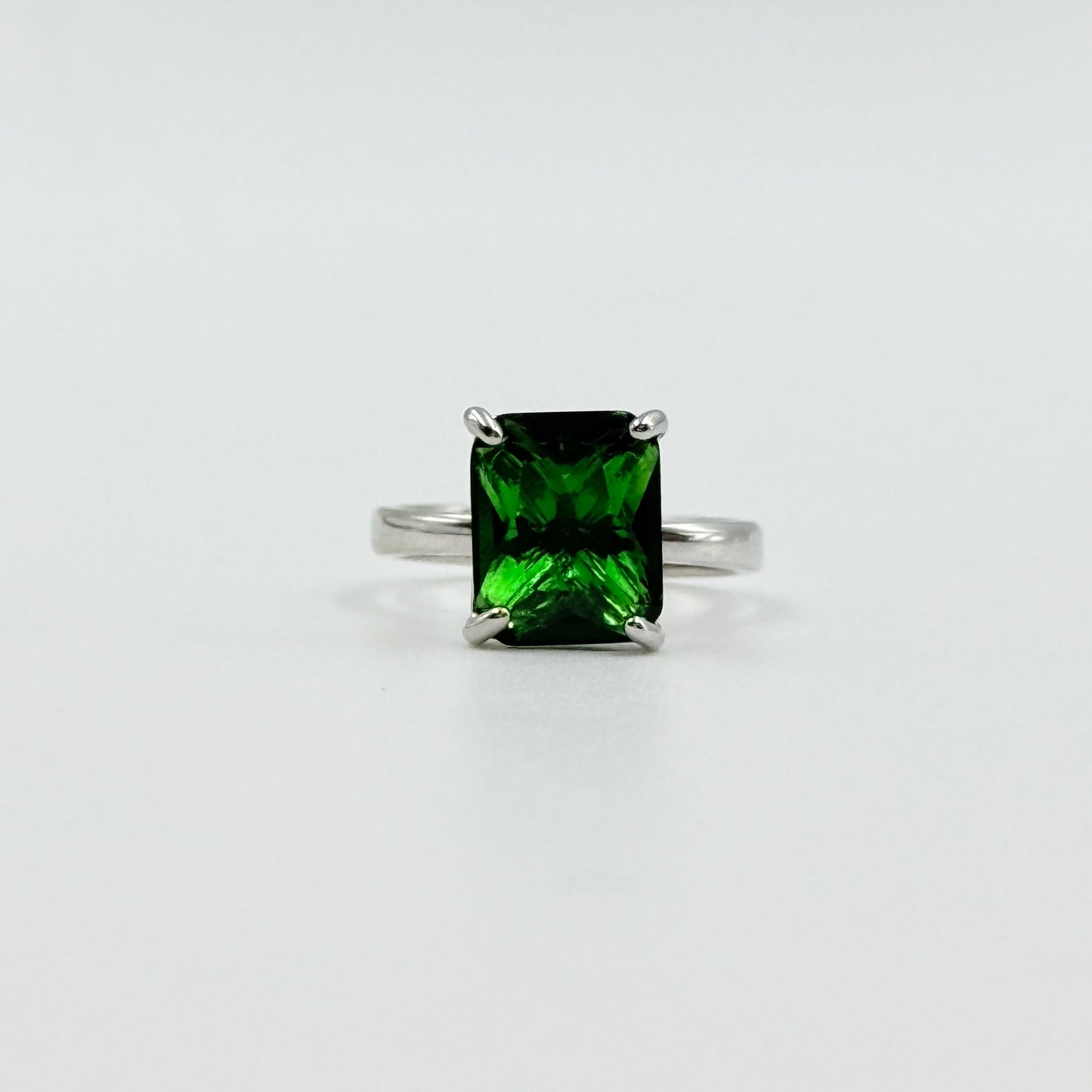 Women’s Green Diamond Ring 18k White Gold Plated