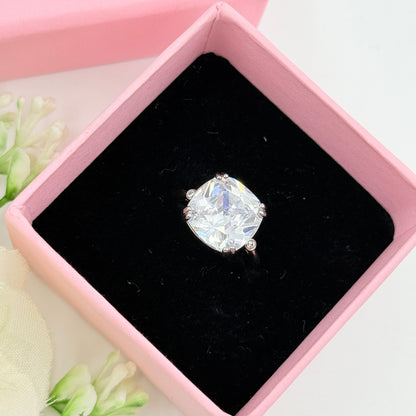 Women’s Cushion Cut Ring 18k Gold Plated