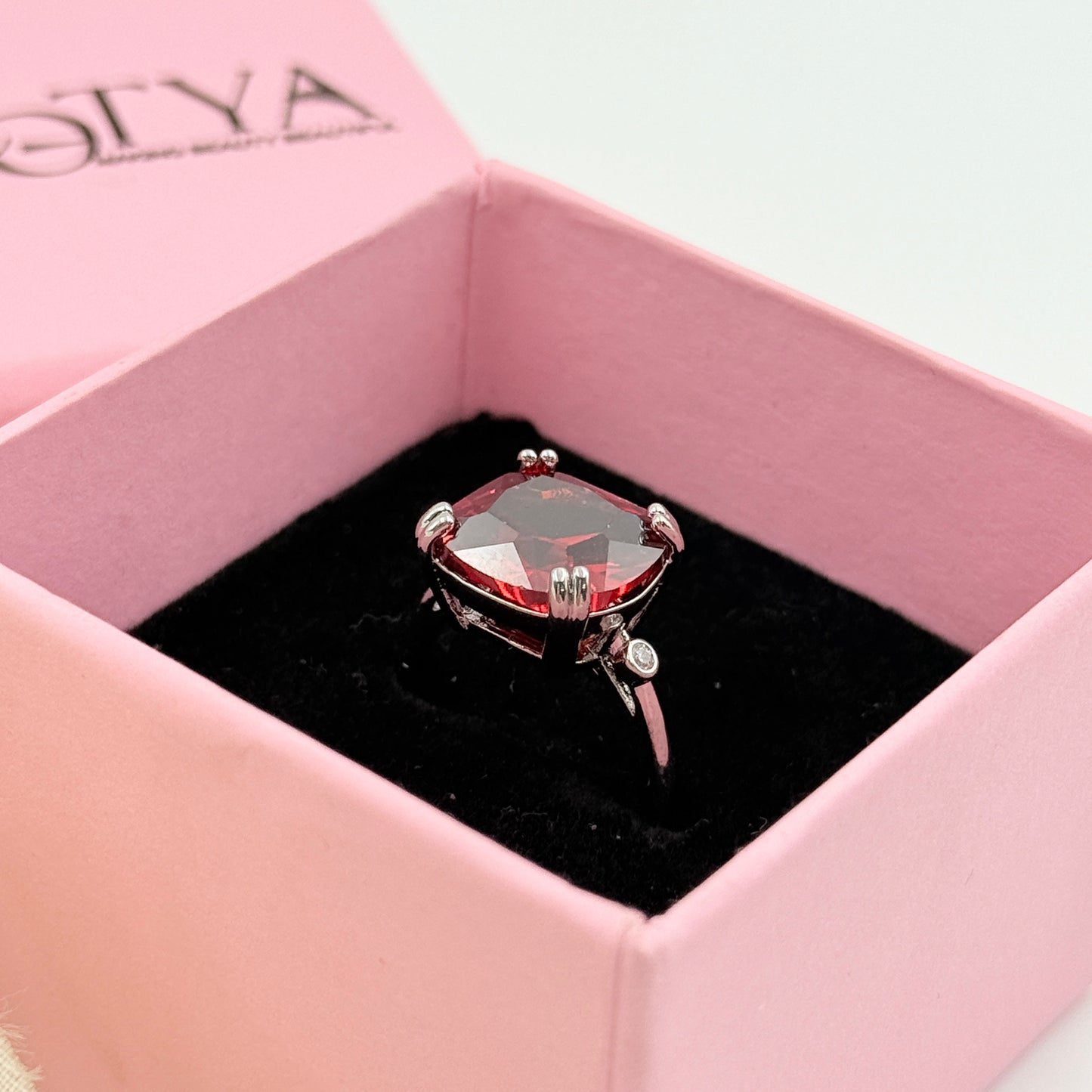 Women’s Cushion Cut Ring 18k Gold Plated