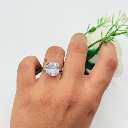 Women’s Cushion Cut Ring 18k Gold Plated