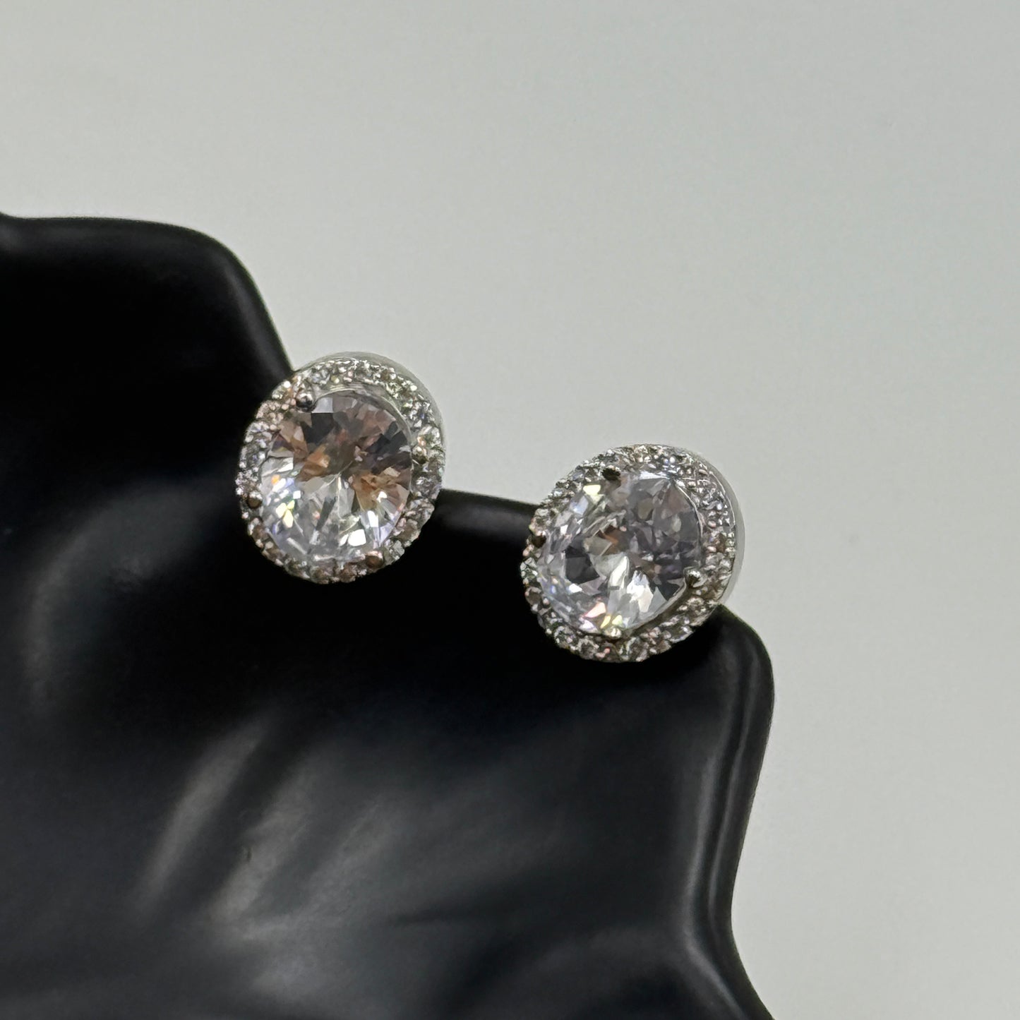 Minimal Necklace Set For Women ( Oval Cut )