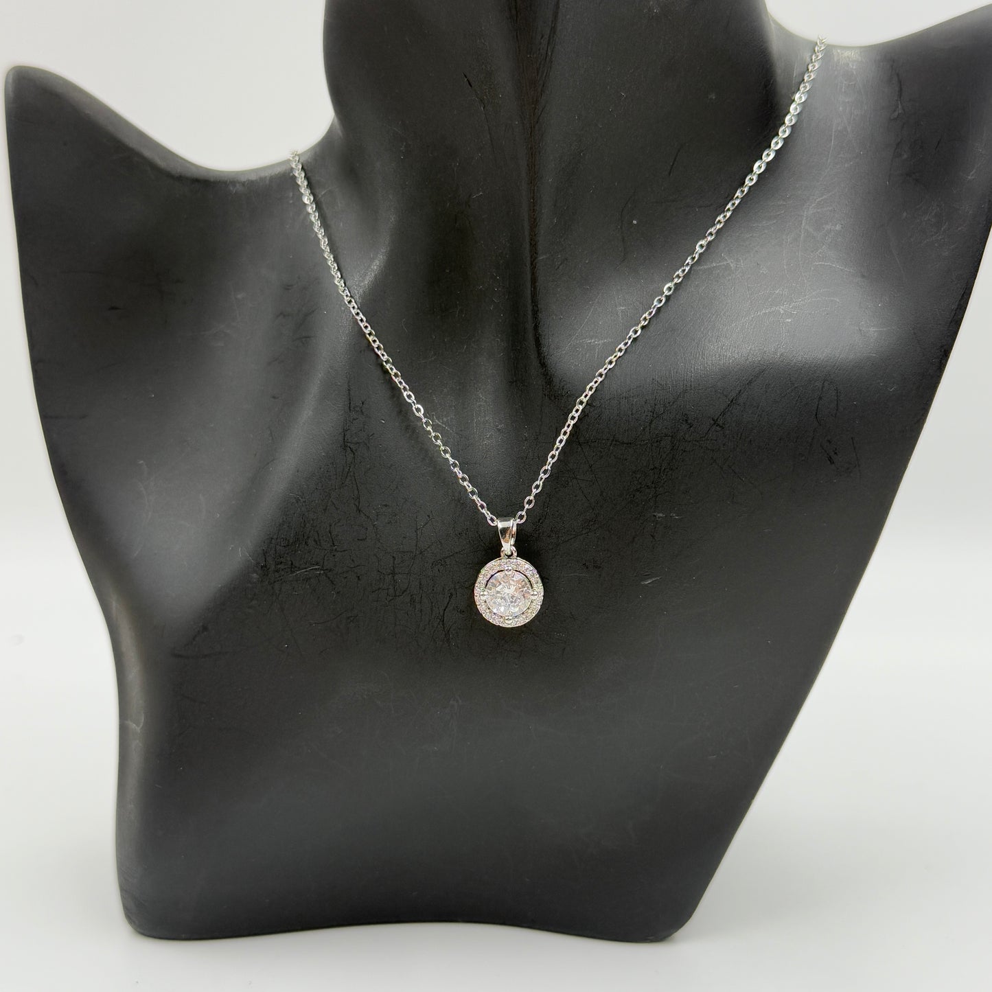 18k Gold Plated Women's Minimal Pendant Round