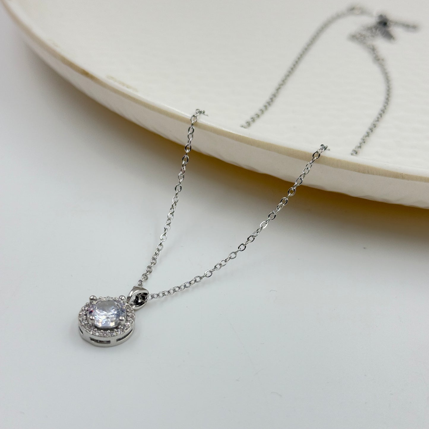 18k Gold Plated Women's Minimal Pendant Round