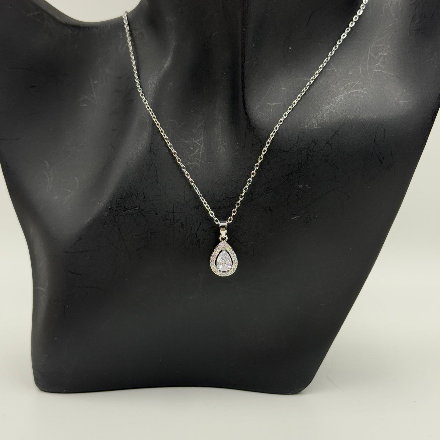 18k Gold Plated Women's Minimal Pendant Pear