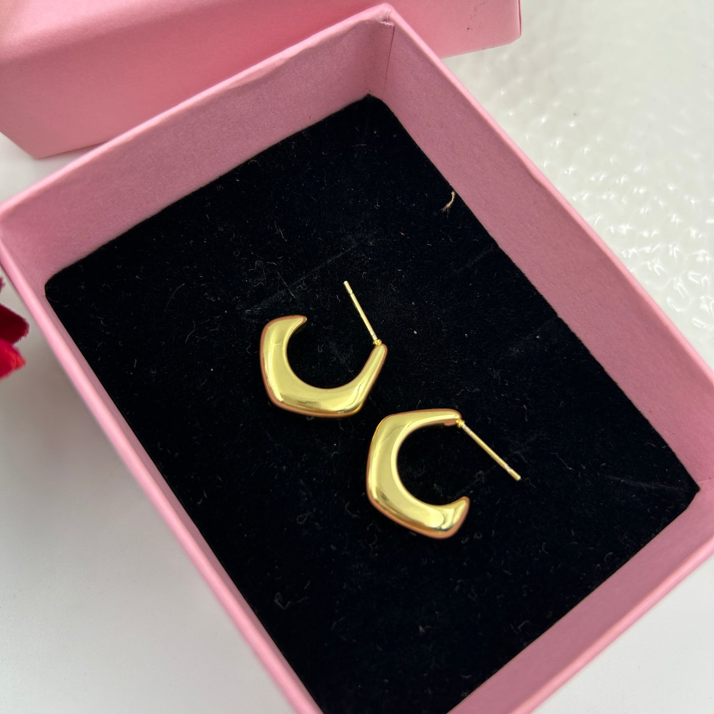 Small Hoop Earring 18k Yellow Gold Plated