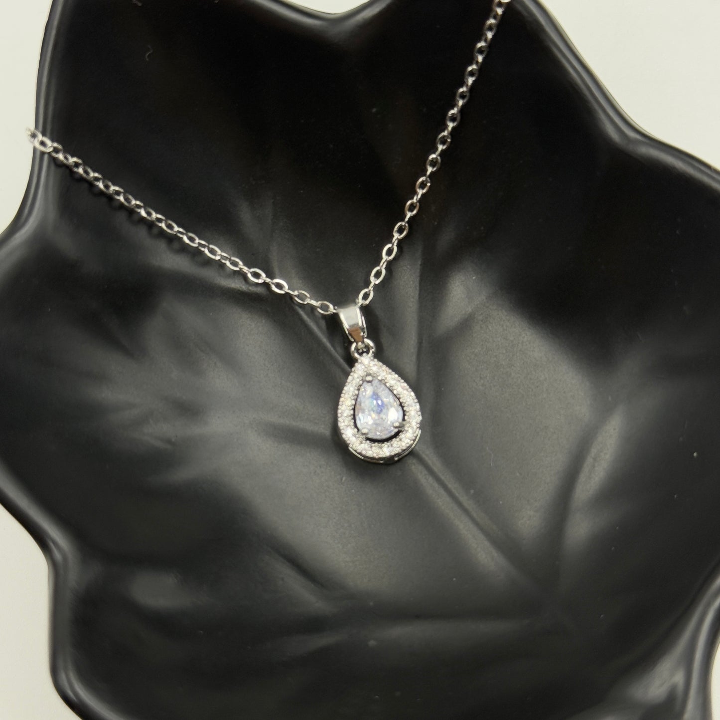 18k Gold Plated Women's Minimal Pendant Pear