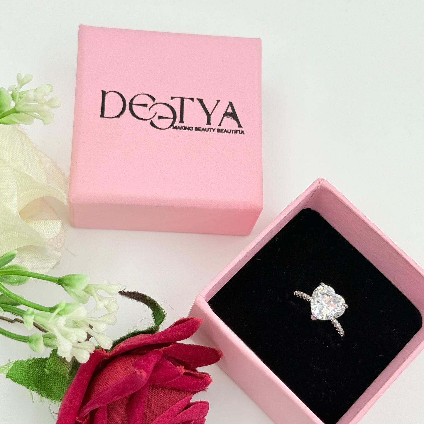 Women’s Diamond Heart Ring 18k Gold Plated