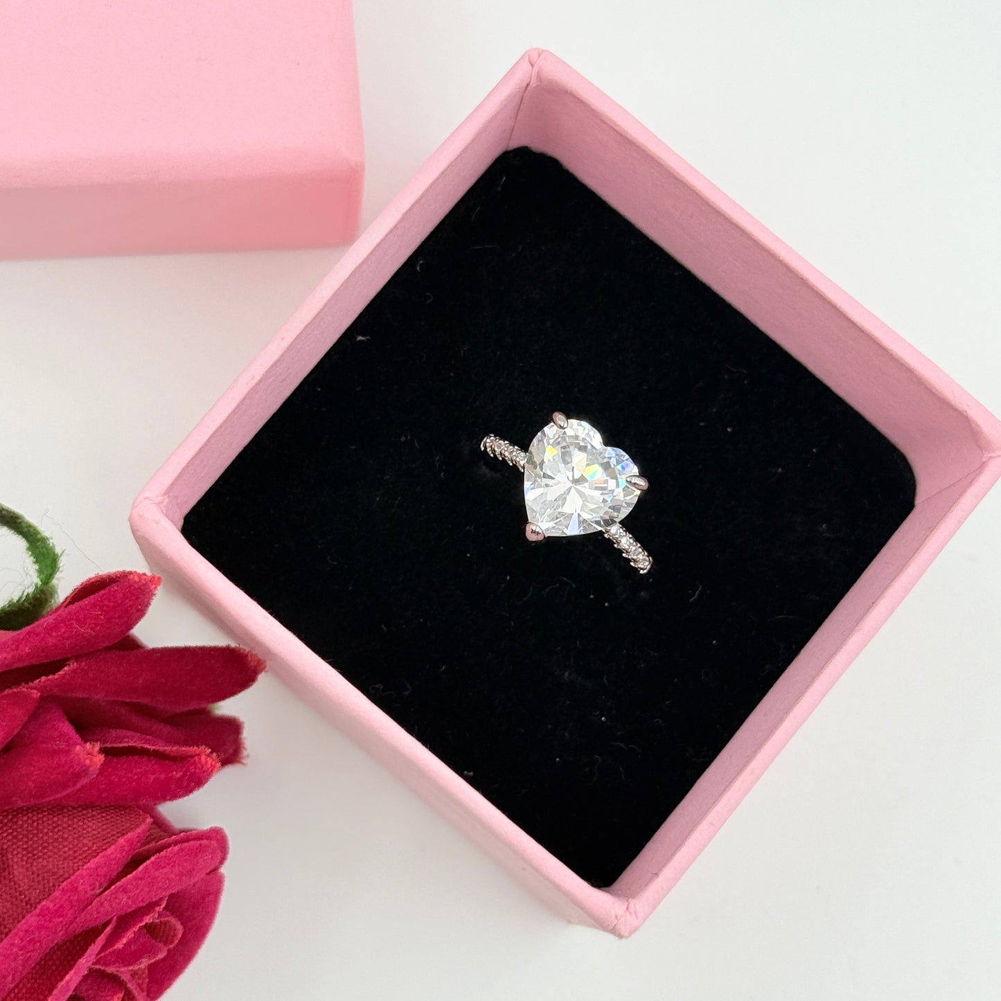Women’s Diamond Heart Ring 18k Gold Plated