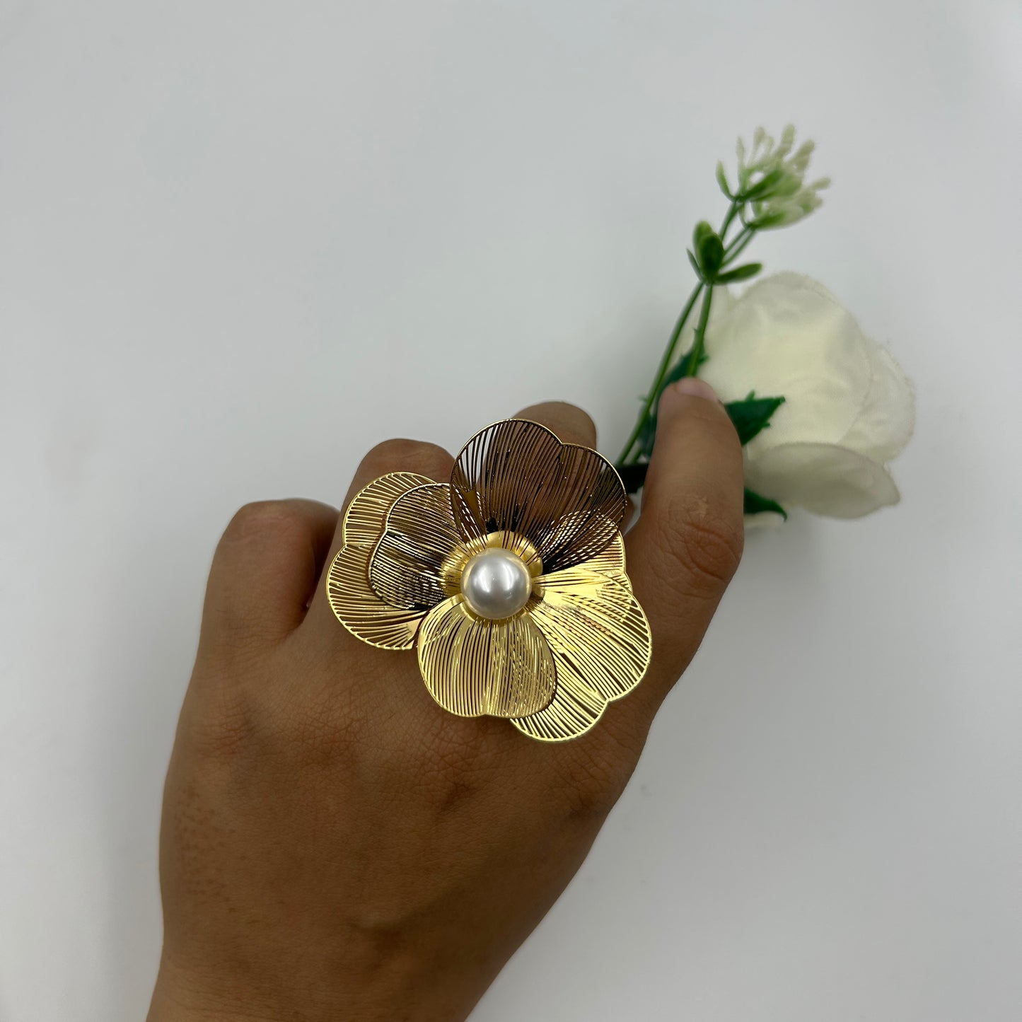 BIG FLOWER RING 18k Yellow Gold Plated Cocktail Ring
