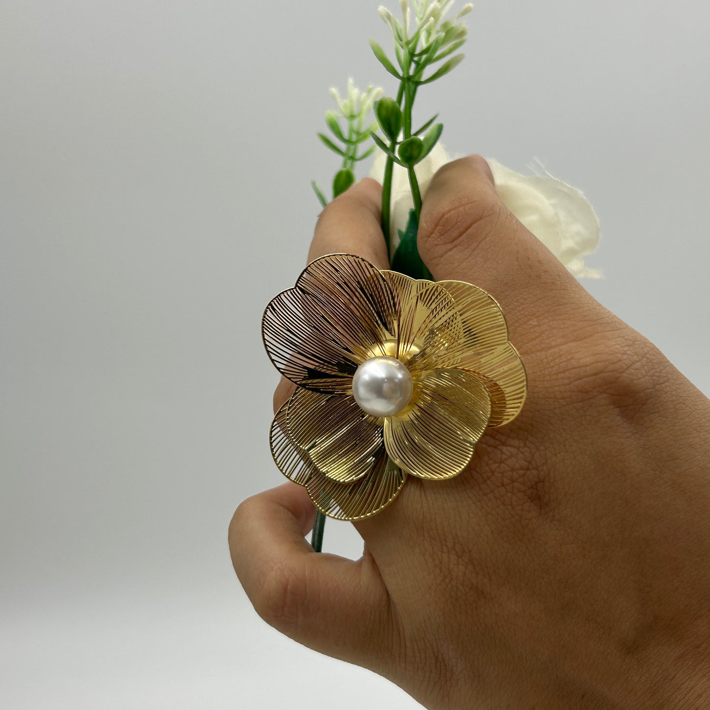 BIG FLOWER RING 18k Yellow Gold Plated Cocktail Ring