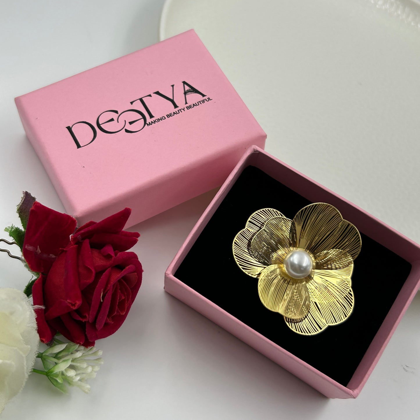 BIG FLOWER RING 18k Yellow Gold Plated Cocktail Ring