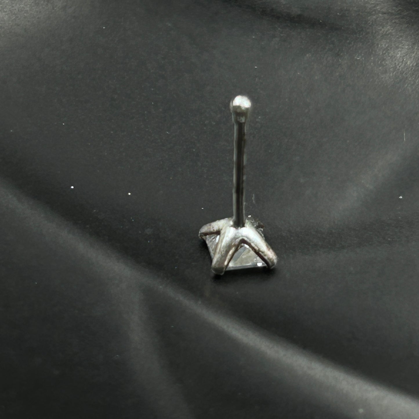 925 Silver Nose Pin Princess Cut - Pierced Nosepin