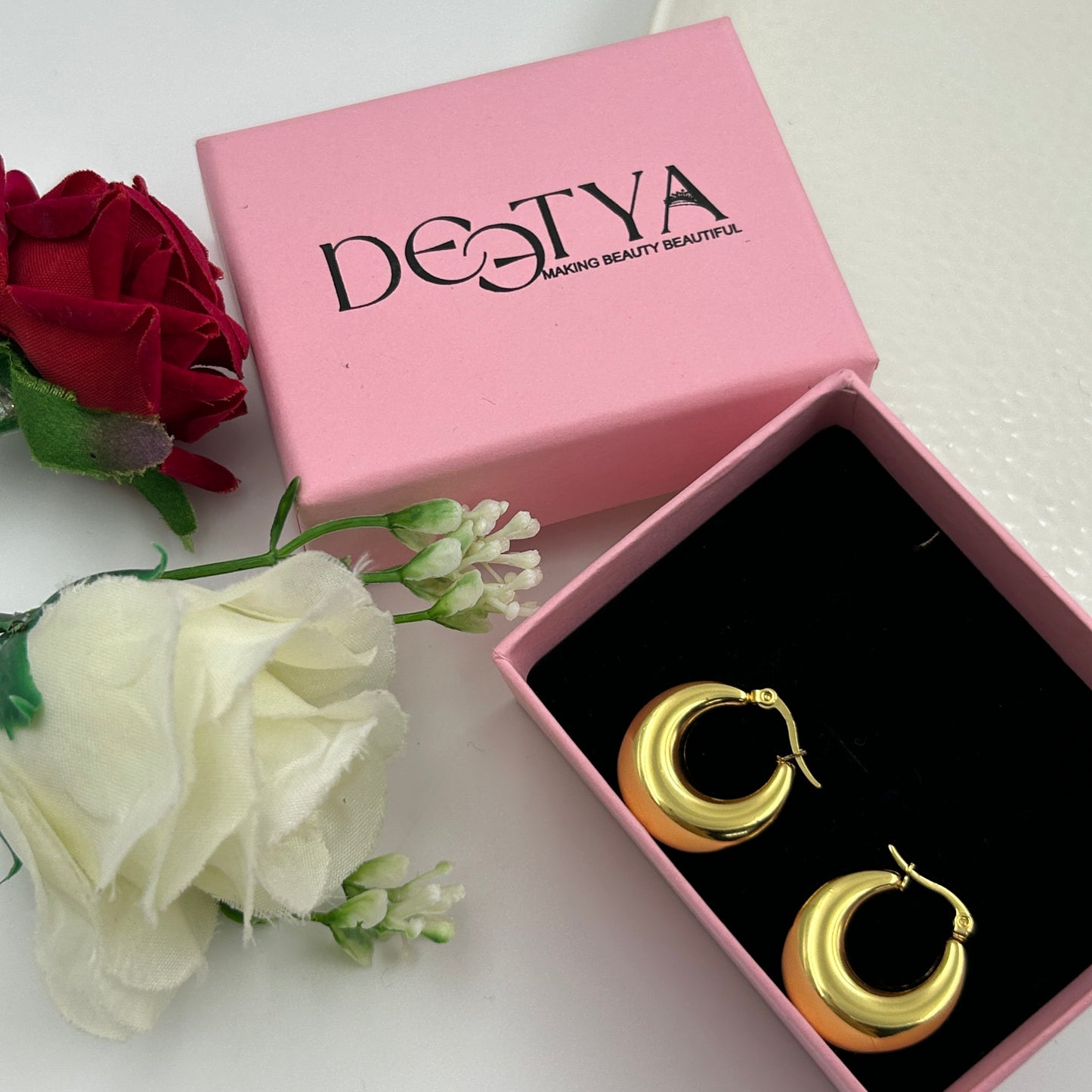 Basic Women's Hoop Earrings 18k Yellow Gold Plated
