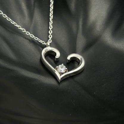 Women's Minimal Heart Necklace
