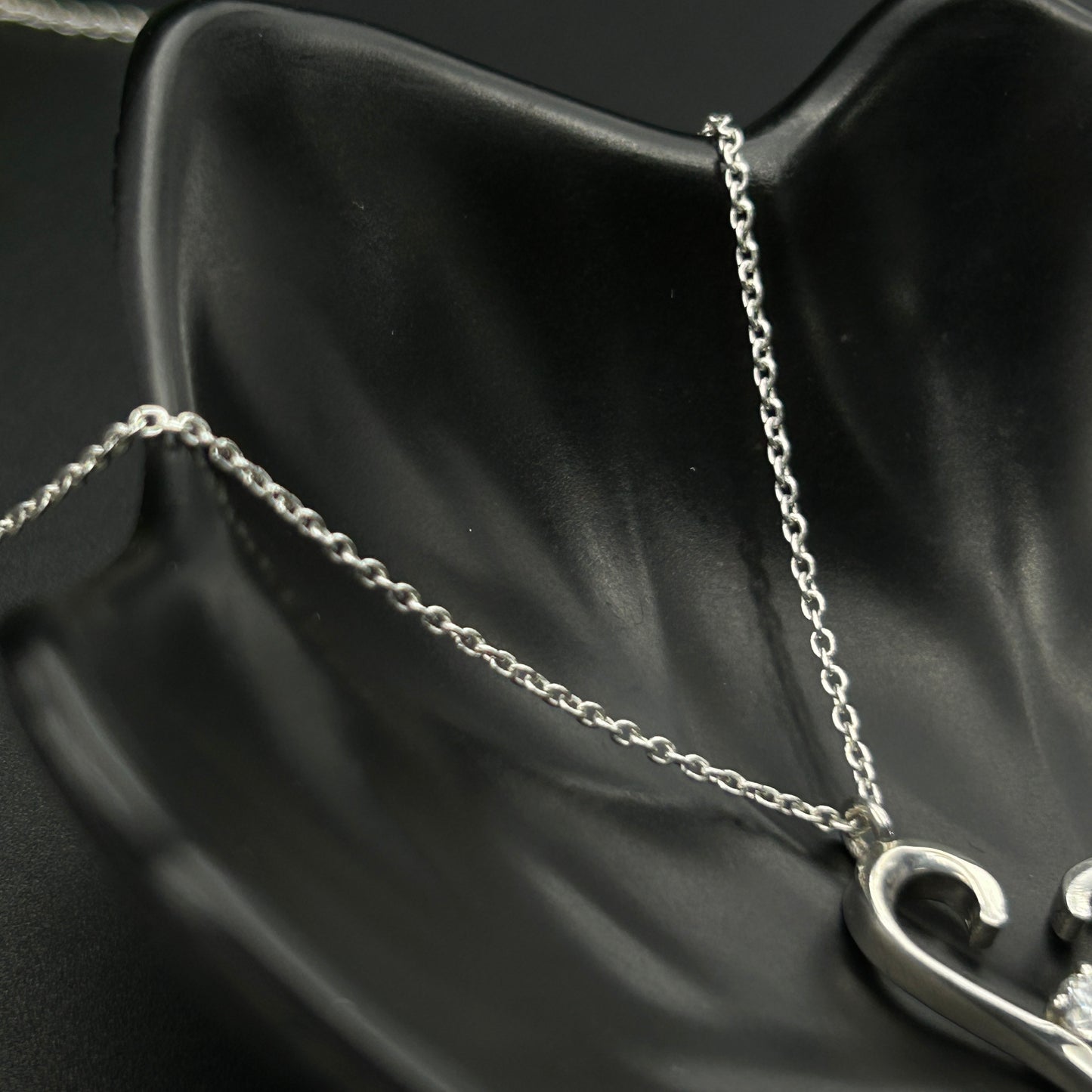 Women's Minimal Heart Necklace