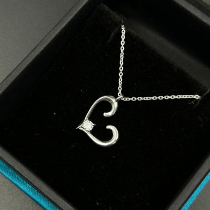 Women's Minimal Heart Necklace