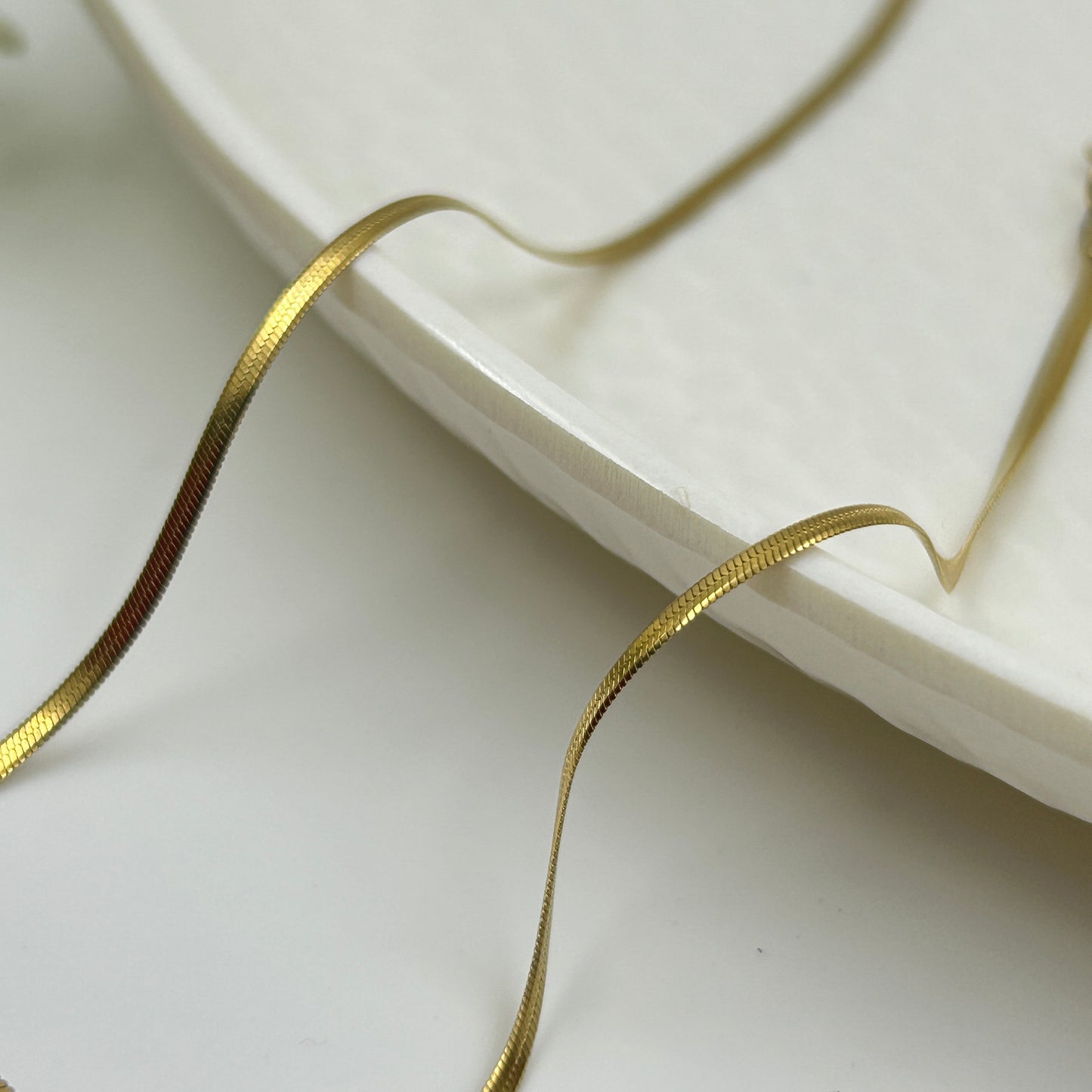 Side Bow Necklace 18k gold plated