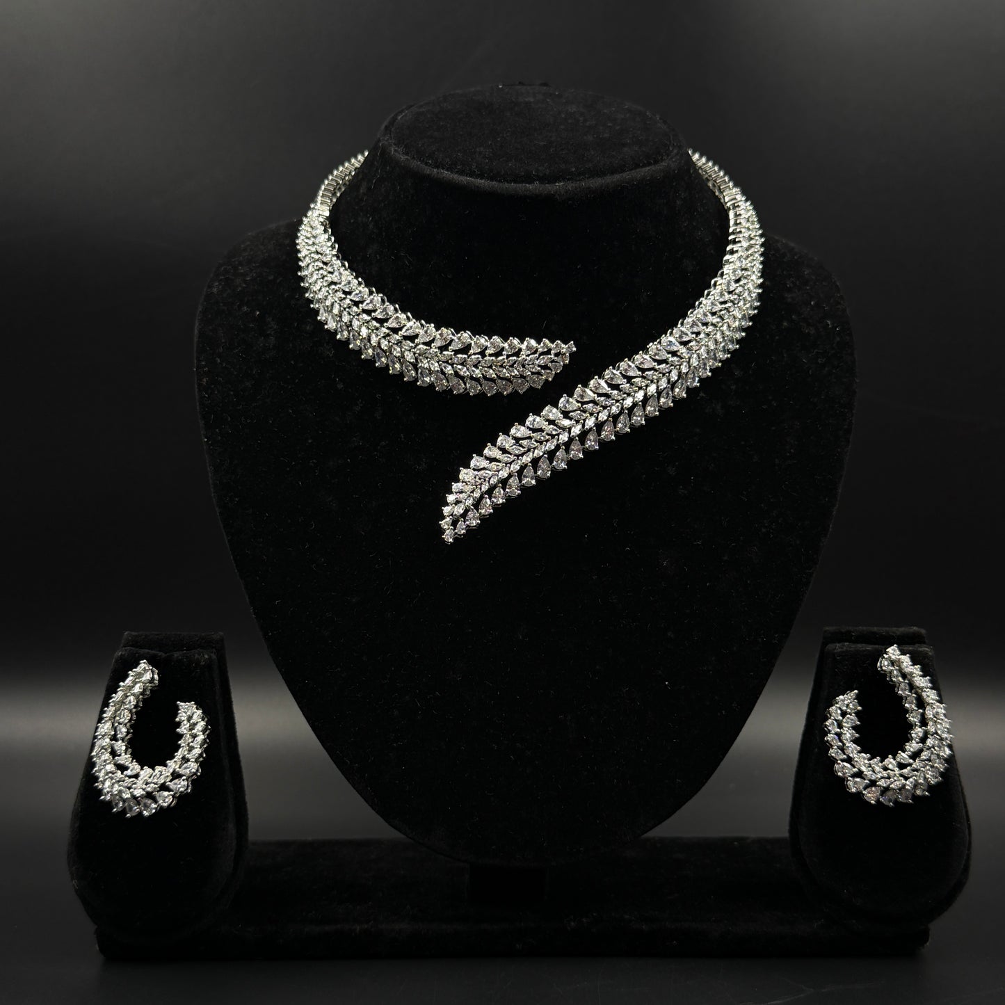 Demi Fine Women's Choker Set with Earrings