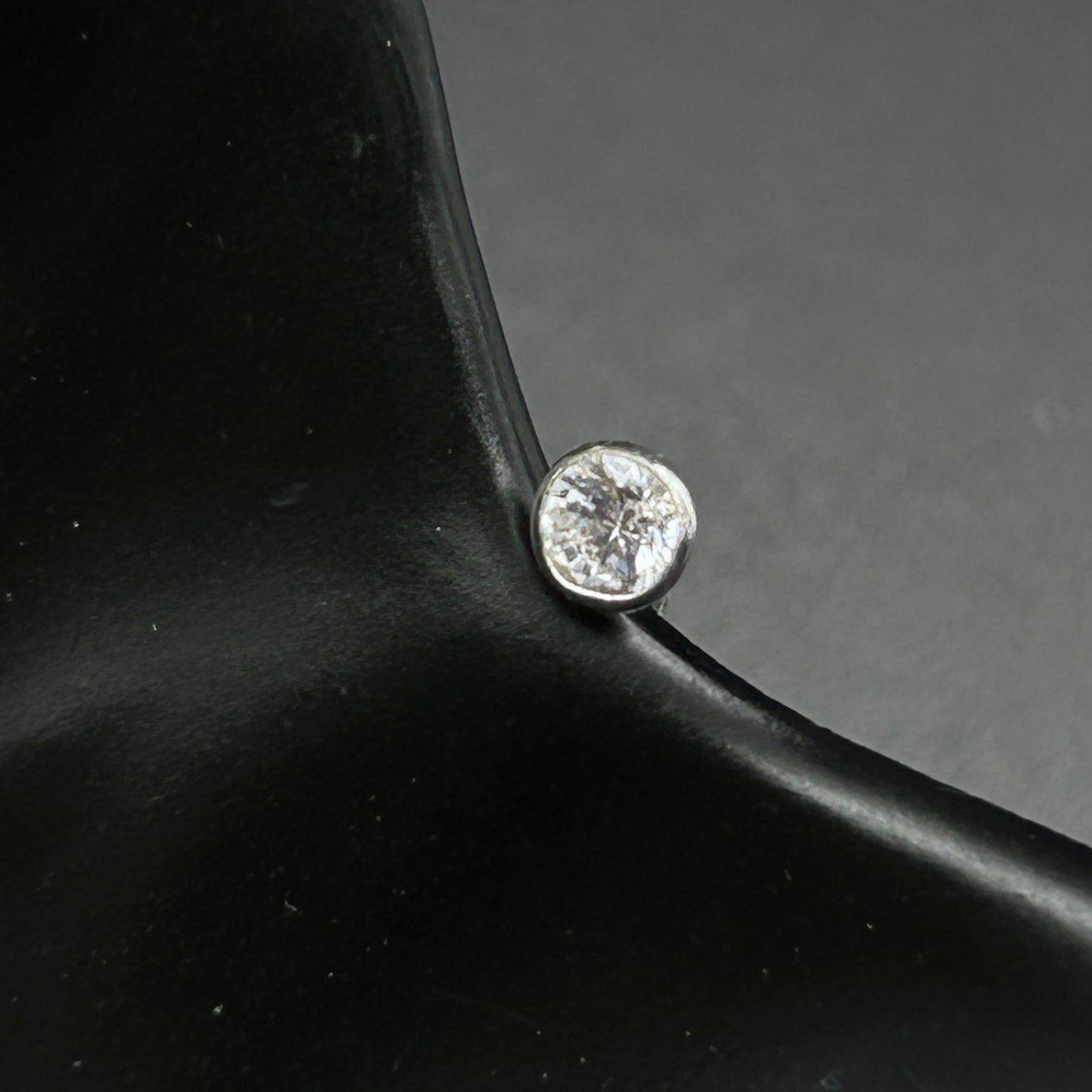 Bezel Cut Diamond Nose Pin