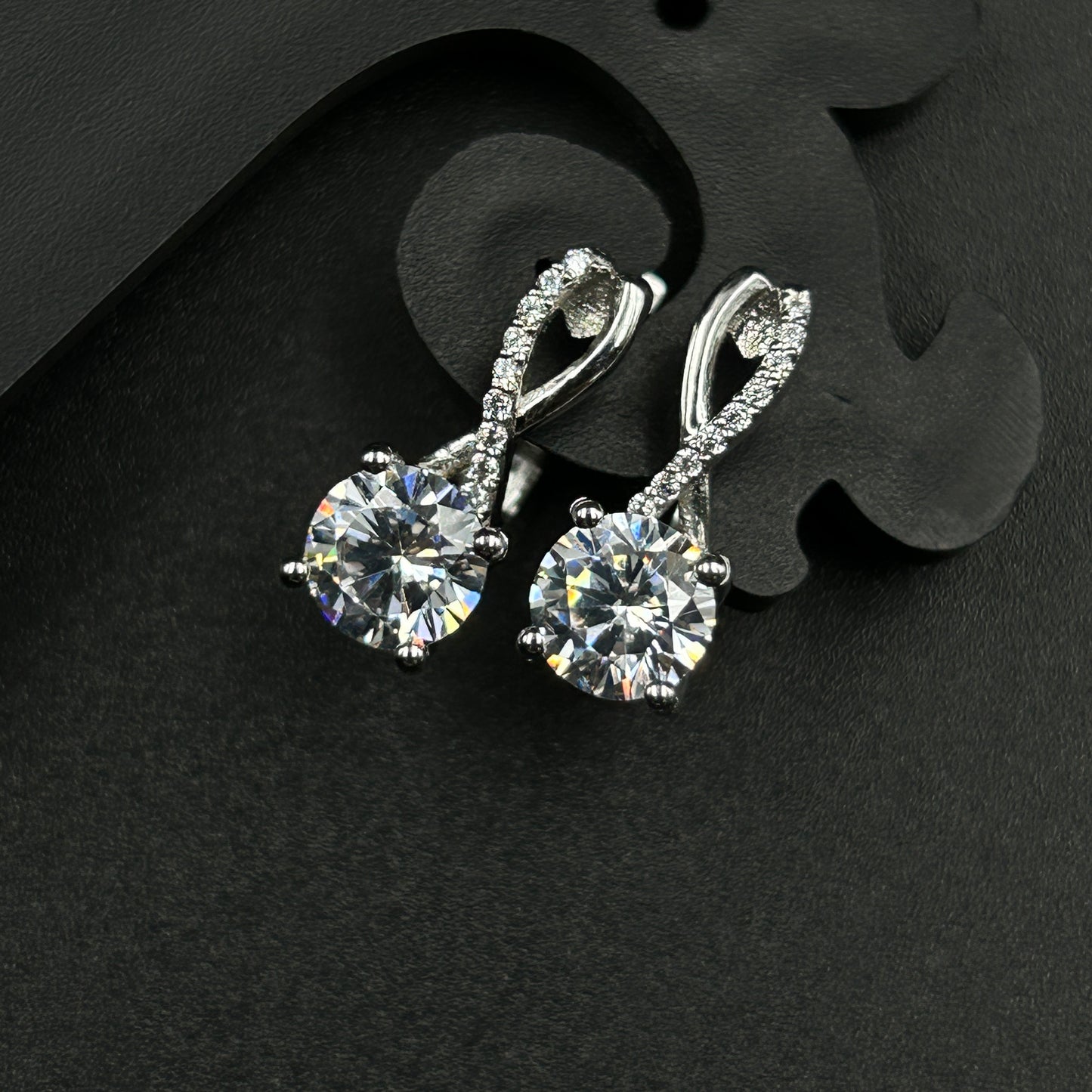 Pure Silver Minimal Dangle Earring