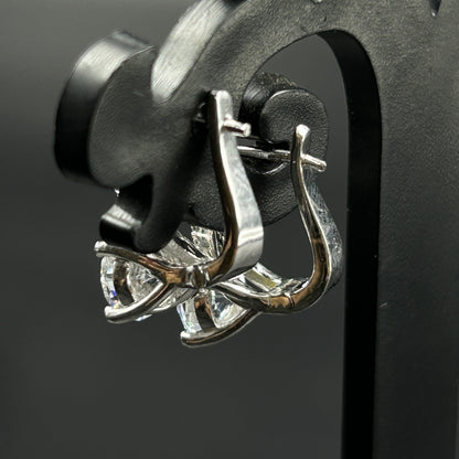Pure Silver Minimal Dangle Earring