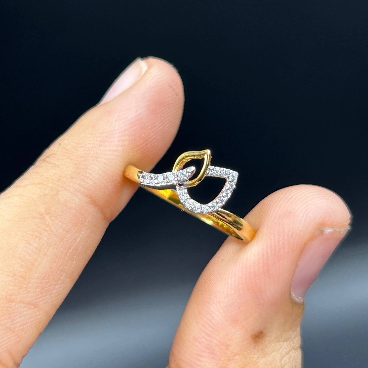 Two Leaf Diamond Ring