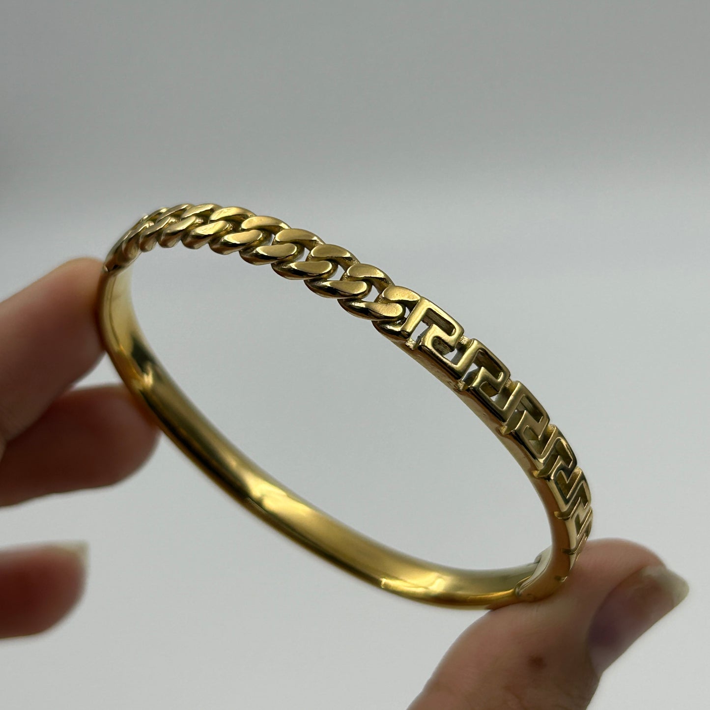 Women’s 18k Yellow Gold Plated Bracelet/Kada